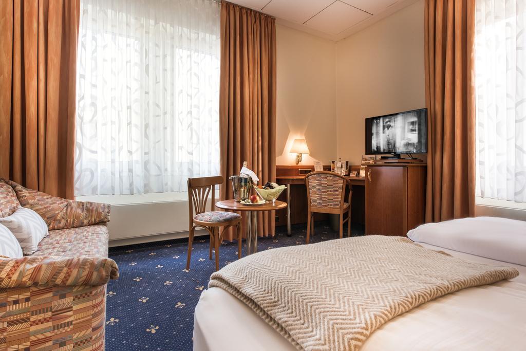 Akzent Hotel Koehler Gießen Eksteriør billede